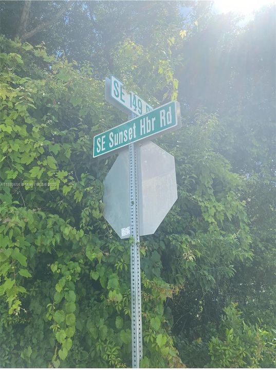 На продажу: $37,000 (0.21 acres)