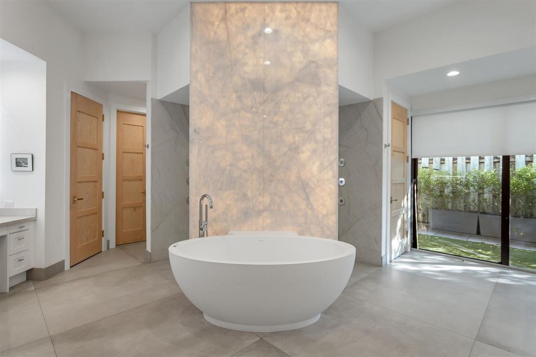 PRIMARY_BATH_TUB_DETAIL