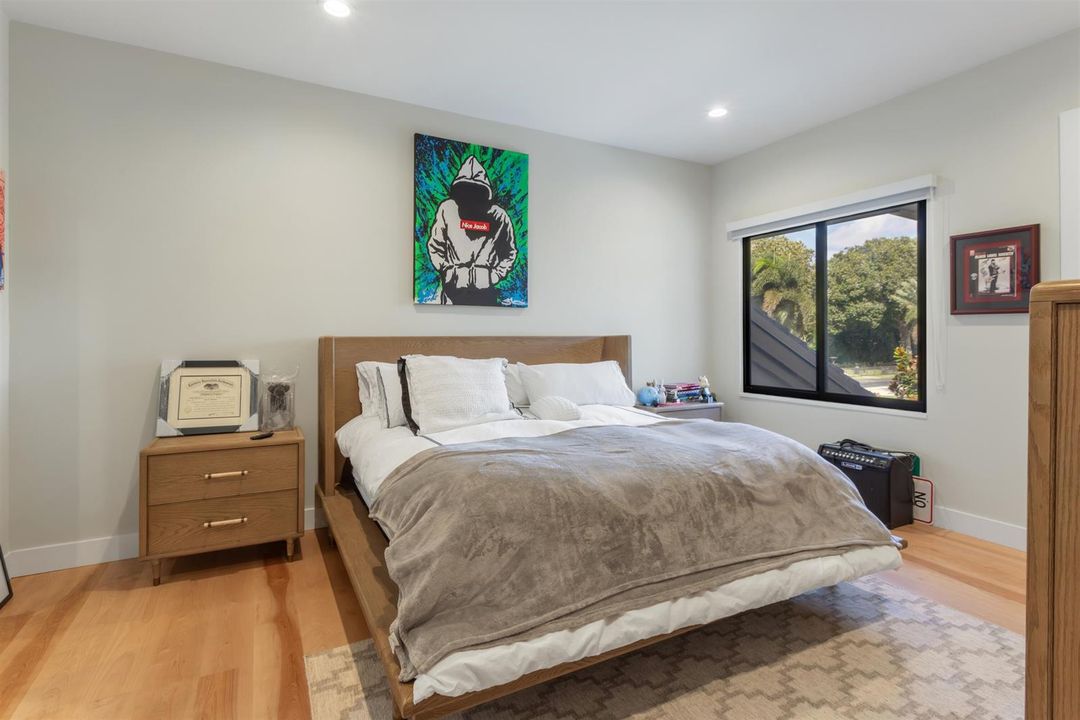BEDROOM_2