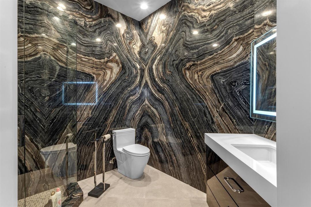 BATHROOM_2