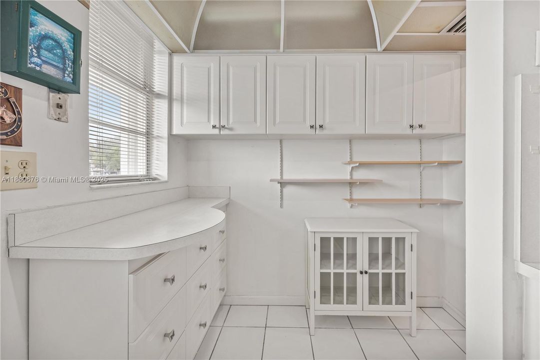 待售: $154,000 (1 贝兹, 1 浴室, 768 平方英尺)