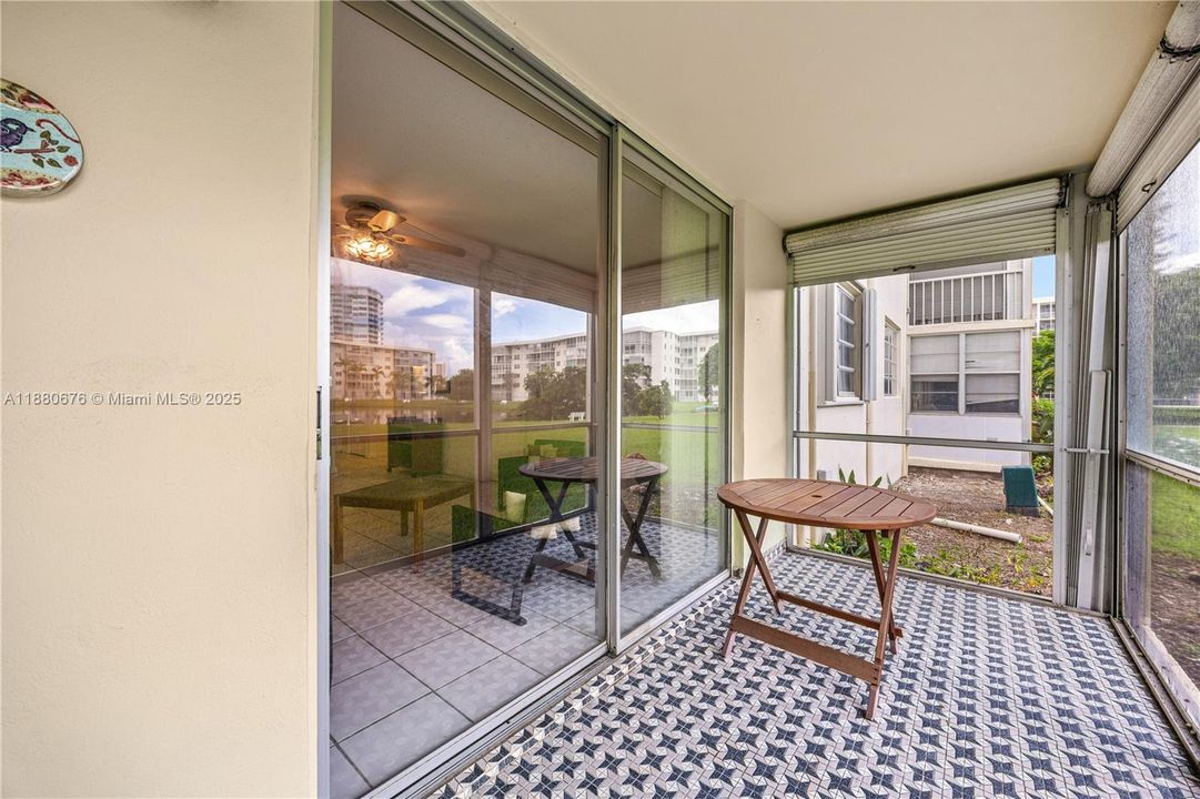 待售: $154,000 (1 贝兹, 1 浴室, 768 平方英尺)