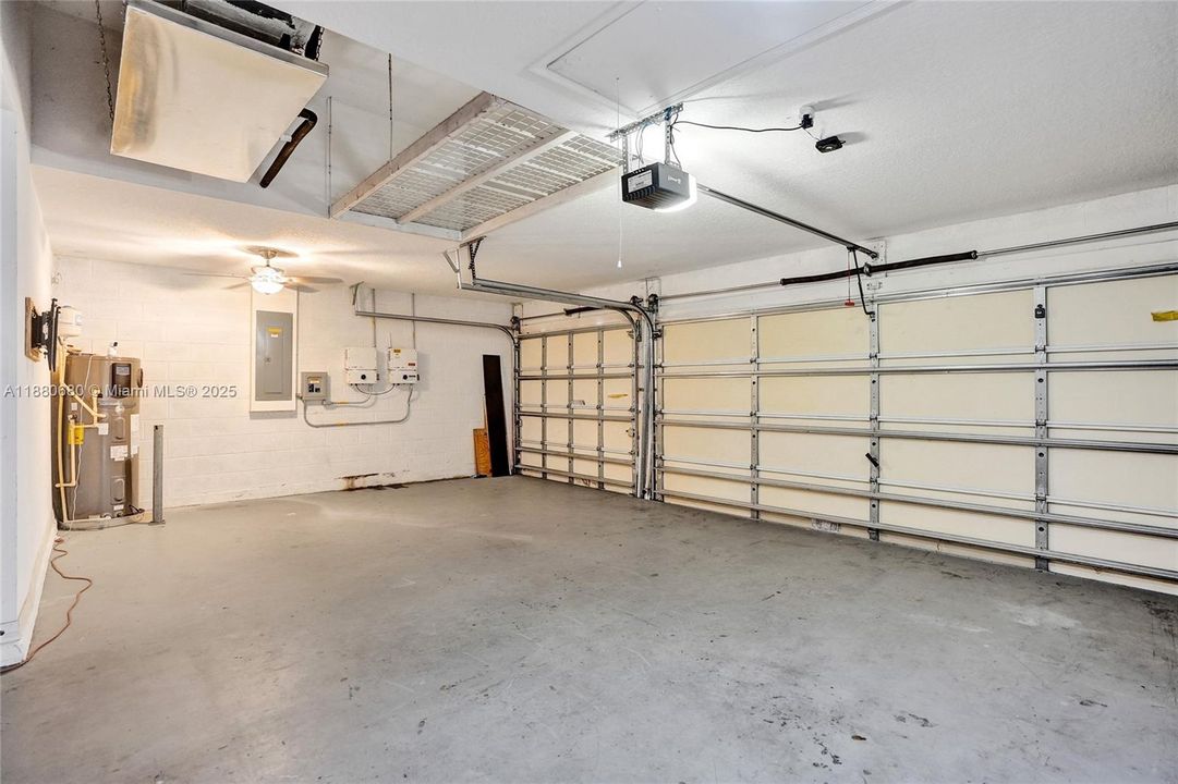 Active With Contract: $499,900 (4 beds, 3 baths, 2409 Square Feet)