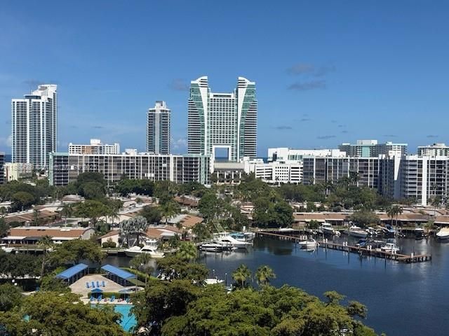 На продажу: $185,000 (1 спален, 1 ванн, 828 Квадратных фут)