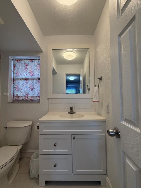 Под контрактом: $83,000 (1 спален, 1 ванн, 640 Квадратных фут)