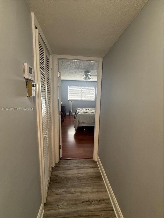 Под контрактом: $83,000 (1 спален, 1 ванн, 640 Квадратных фут)