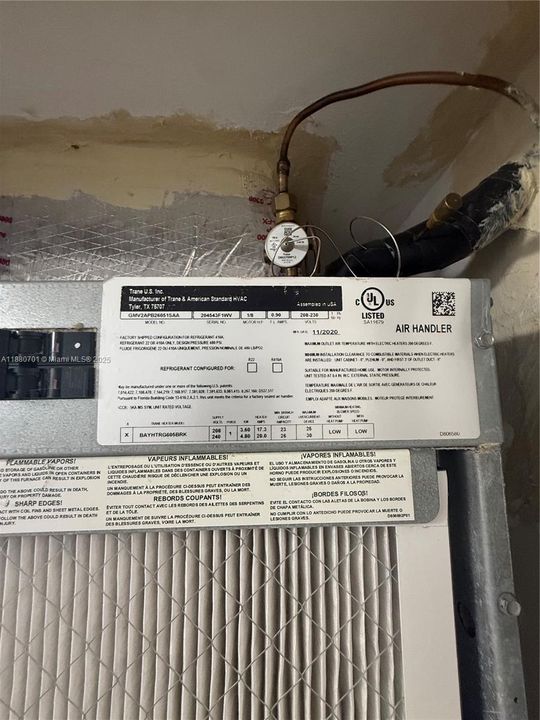 Под контрактом: $83,000 (1 спален, 1 ванн, 640 Квадратных фут)