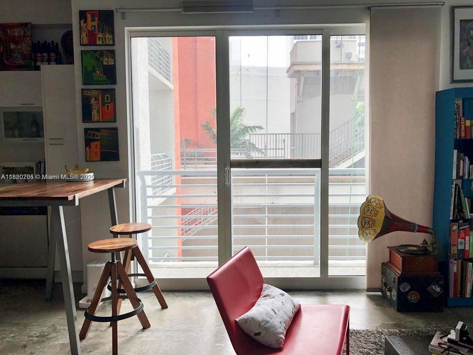 Recently Rented: $2,000 (0 beds, 1 baths, 620 Square Feet)