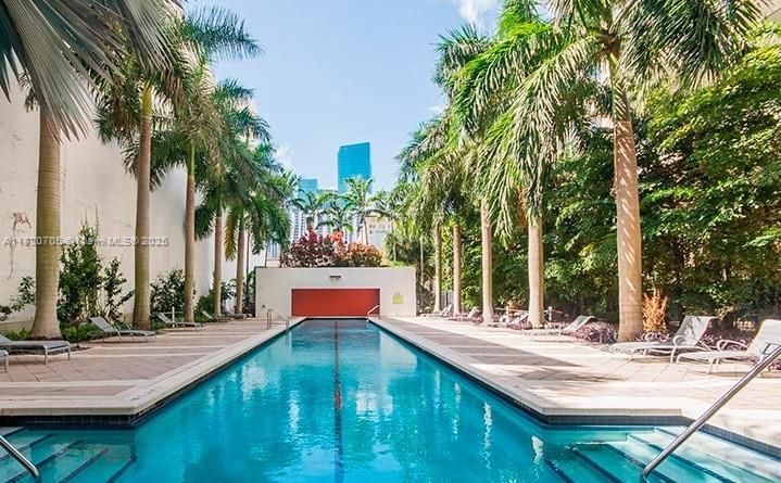 Recently Rented: $2,000 (0 beds, 1 baths, 620 Square Feet)