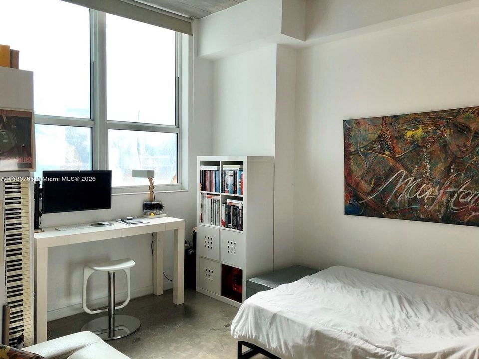 Recently Rented: $2,000 (0 beds, 1 baths, 620 Square Feet)