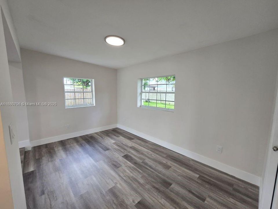 For Sale: $639,000 (4 beds, 2 baths, 1602 Square Feet)