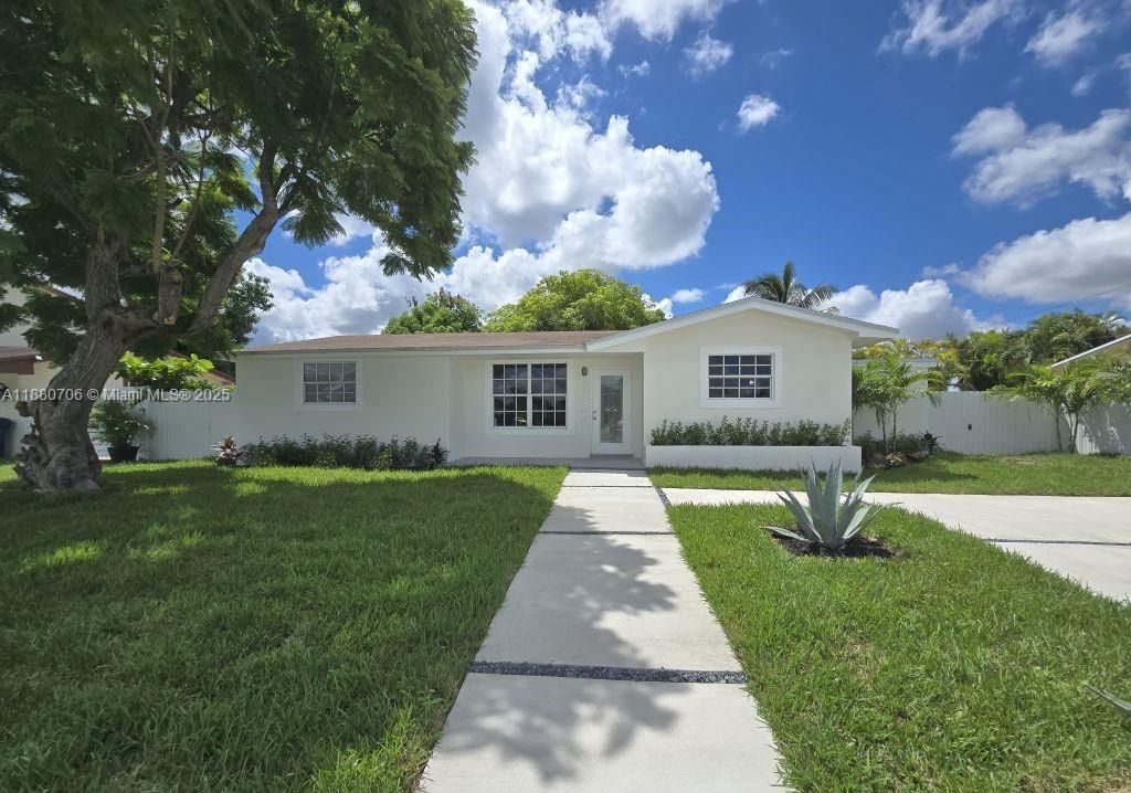 For Sale: $639,000 (4 beds, 2 baths, 1602 Square Feet)