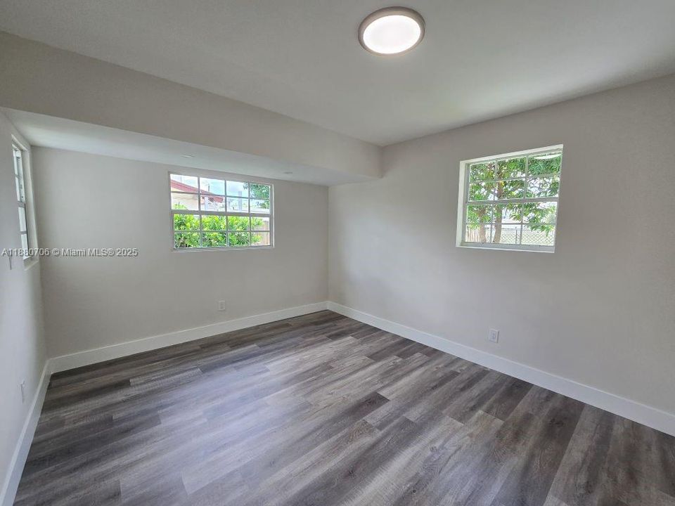 For Sale: $639,000 (4 beds, 2 baths, 1602 Square Feet)