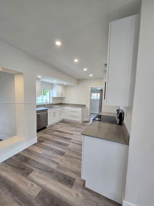 For Sale: $639,000 (4 beds, 2 baths, 1602 Square Feet)