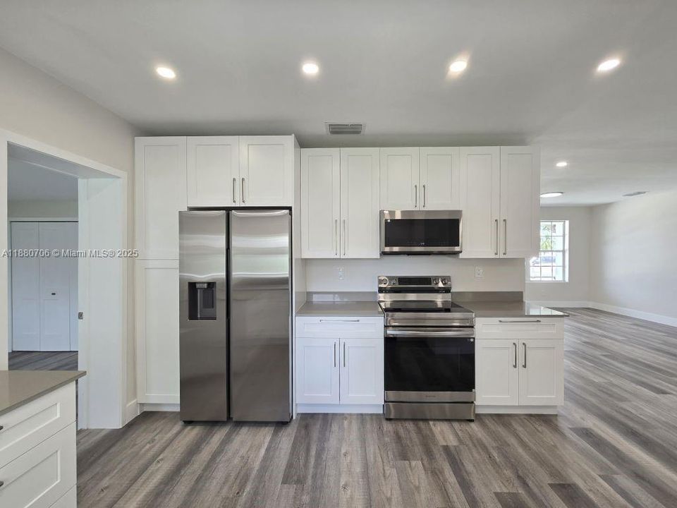 For Sale: $639,000 (4 beds, 2 baths, 1602 Square Feet)