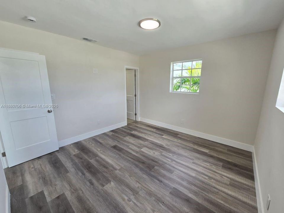 For Sale: $639,000 (4 beds, 2 baths, 1602 Square Feet)