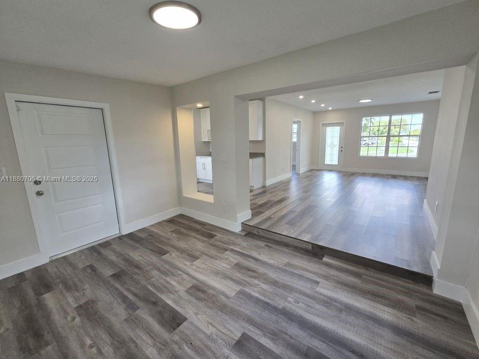 For Sale: $639,000 (4 beds, 2 baths, 1602 Square Feet)