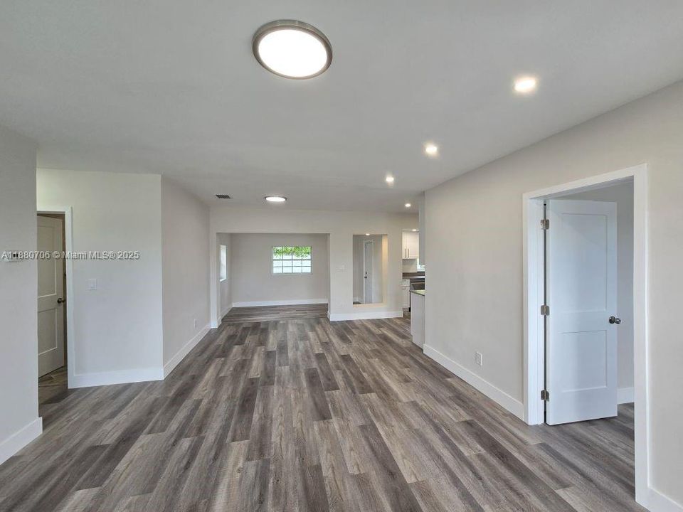 For Sale: $639,000 (4 beds, 2 baths, 1602 Square Feet)