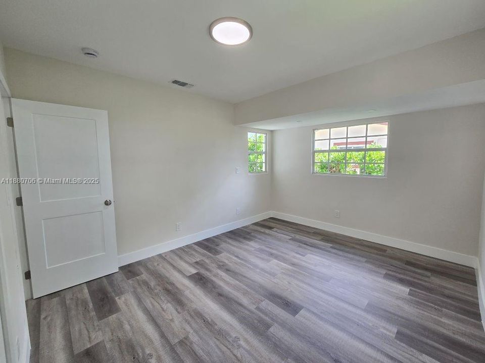 For Sale: $639,000 (4 beds, 2 baths, 1602 Square Feet)