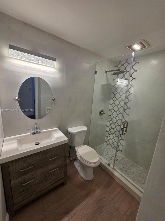 Под контрактом: $759,000 (4 спален, 3 ванн, 1572 Квадратных фут)