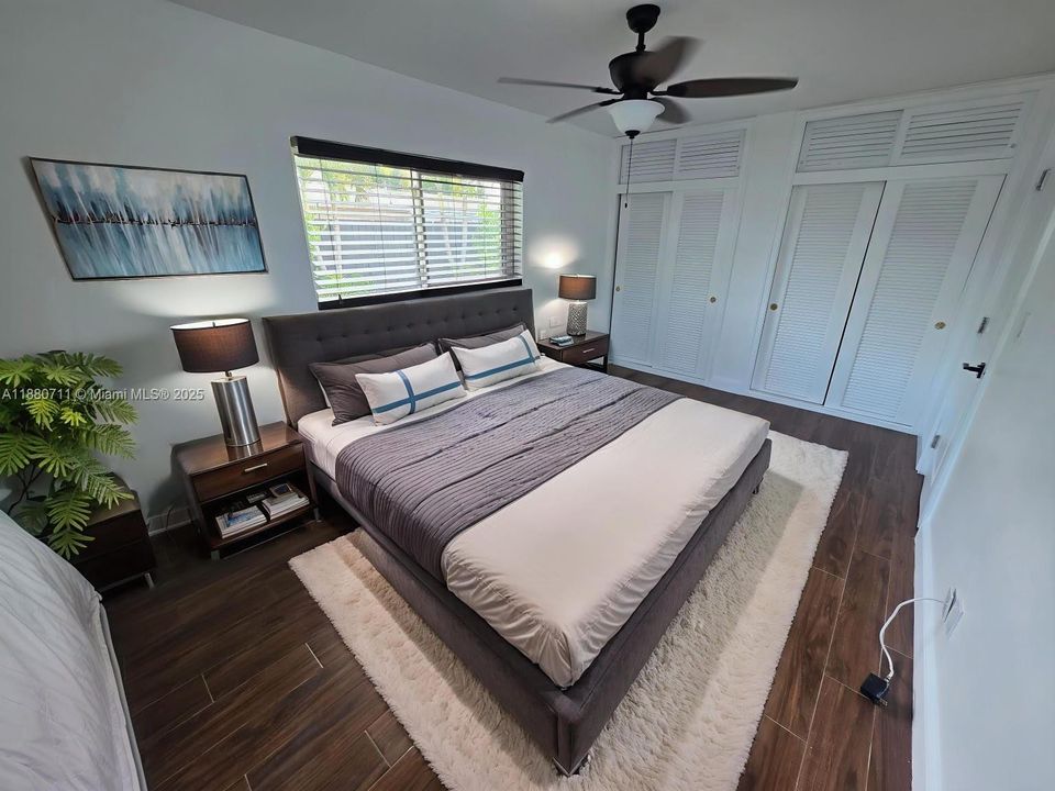 Под контрактом: $759,000 (4 спален, 3 ванн, 1572 Квадратных фут)