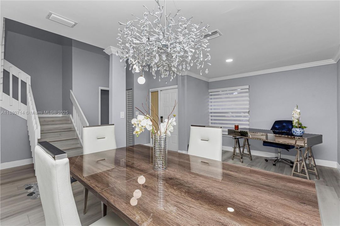 Недавно продано: $415,000 (3 спален, 2 ванн, 1556 Квадратных фут)