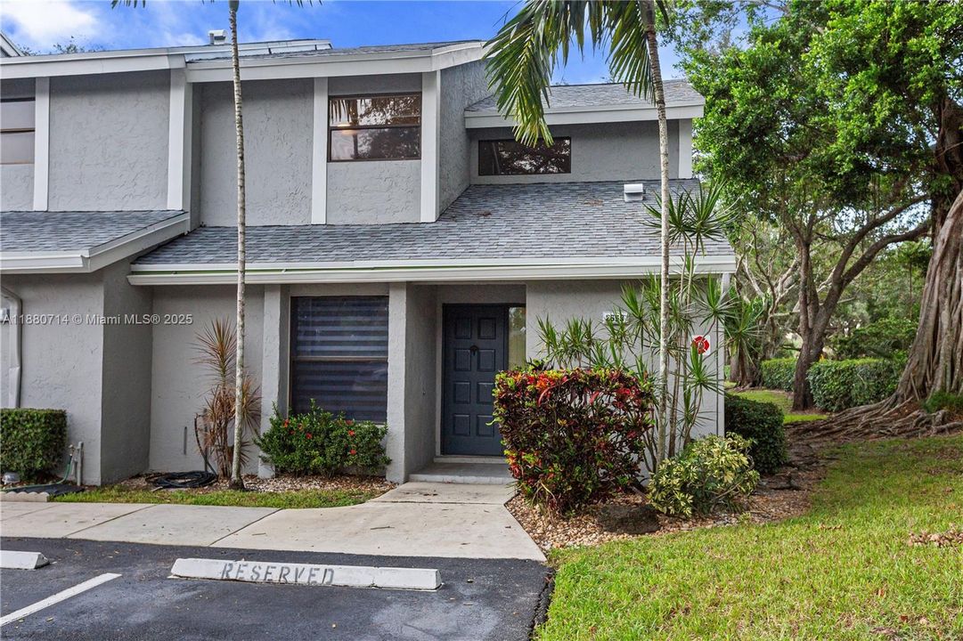 Недавно продано: $415,000 (3 спален, 2 ванн, 1556 Квадратных фут)