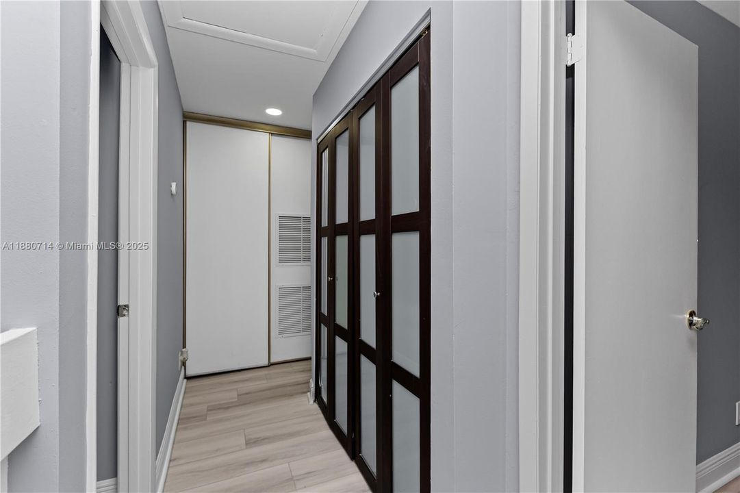 Недавно продано: $415,000 (3 спален, 2 ванн, 1556 Квадратных фут)