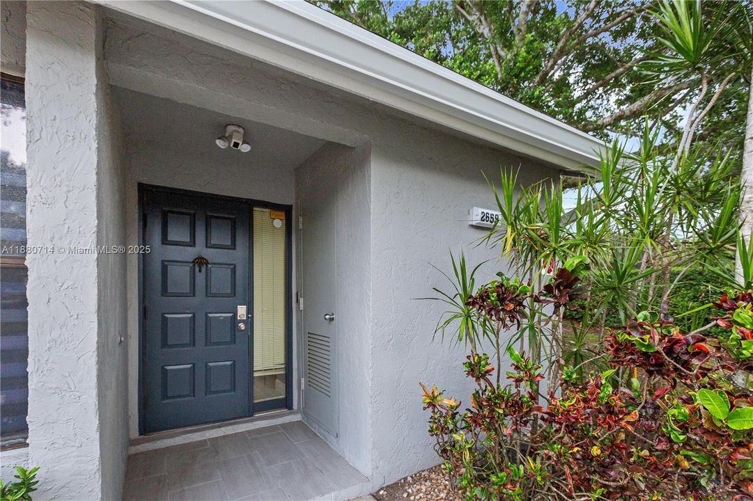 Недавно продано: $415,000 (3 спален, 2 ванн, 1556 Квадратных фут)