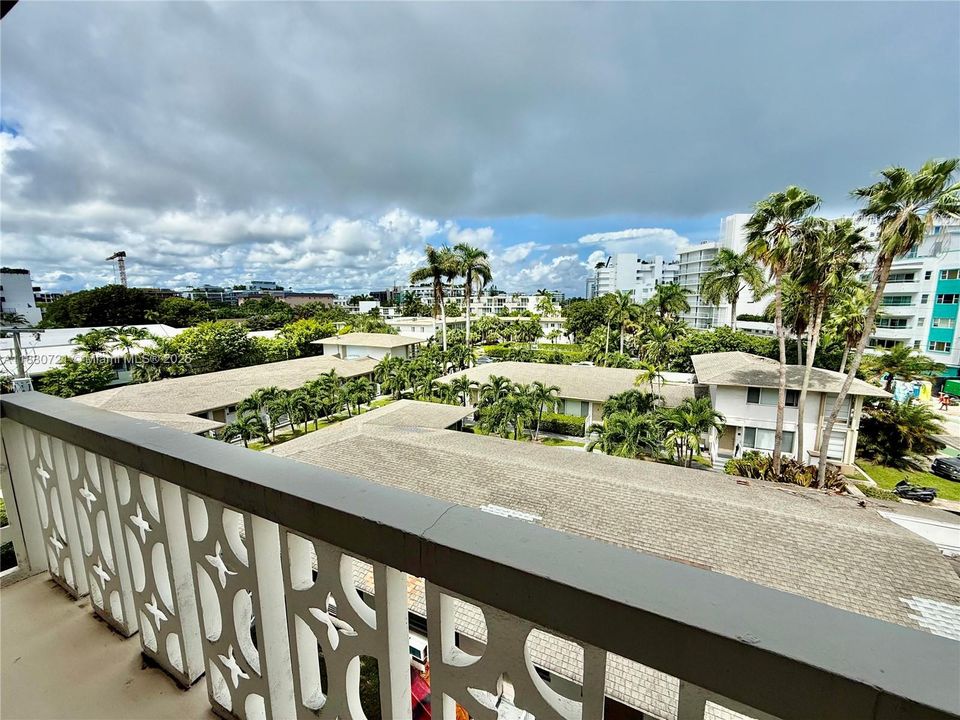 En Venta: $293,000 (1 camas, 1 baños, 919 Pies cuadrados)