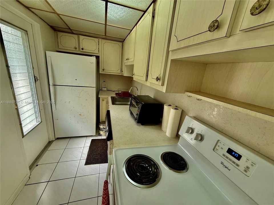 En Venta: $293,000 (1 camas, 1 baños, 919 Pies cuadrados)