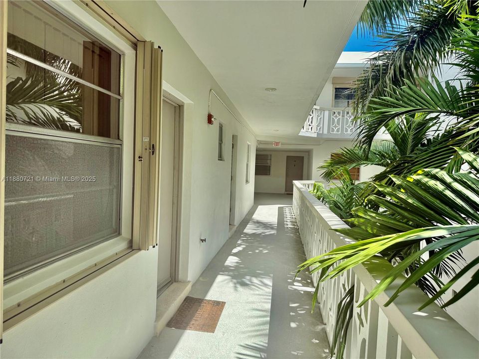 En Venta: $293,000 (1 camas, 1 baños, 919 Pies cuadrados)