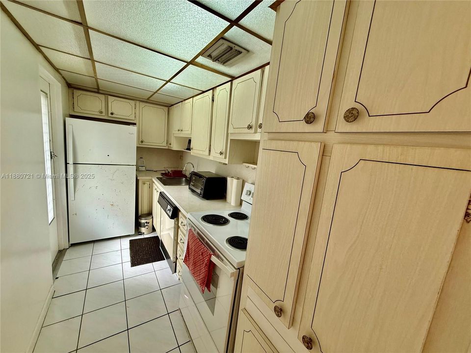 En Venta: $293,000 (1 camas, 1 baños, 919 Pies cuadrados)