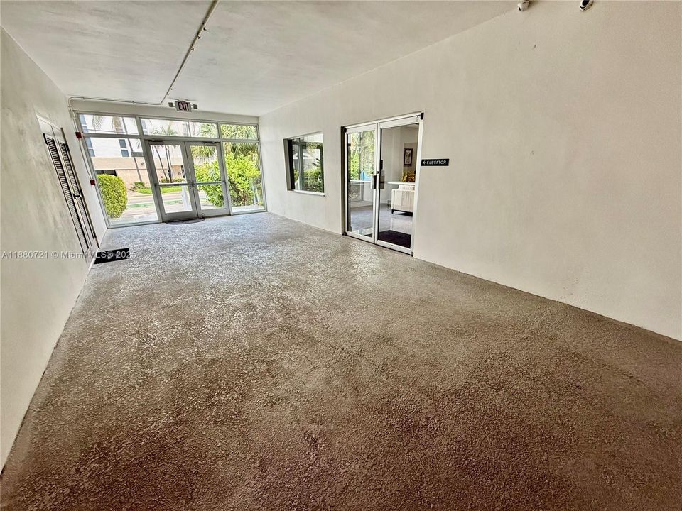 En Venta: $293,000 (1 camas, 1 baños, 919 Pies cuadrados)