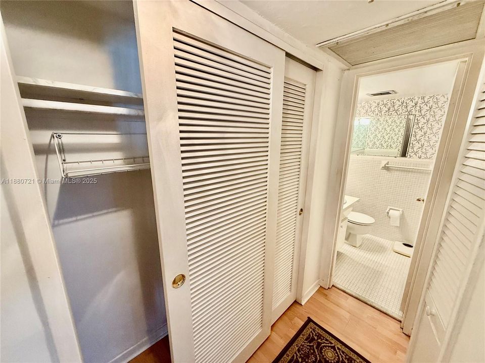 En Venta: $293,000 (1 camas, 1 baños, 919 Pies cuadrados)