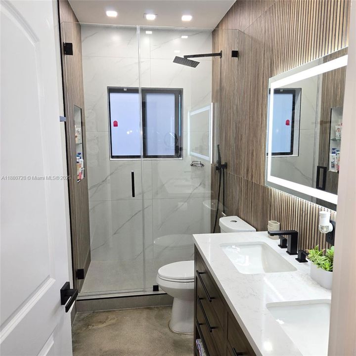 En Venta: $730,000 (3 camas, 2 baños, 1590 Pies cuadrados)