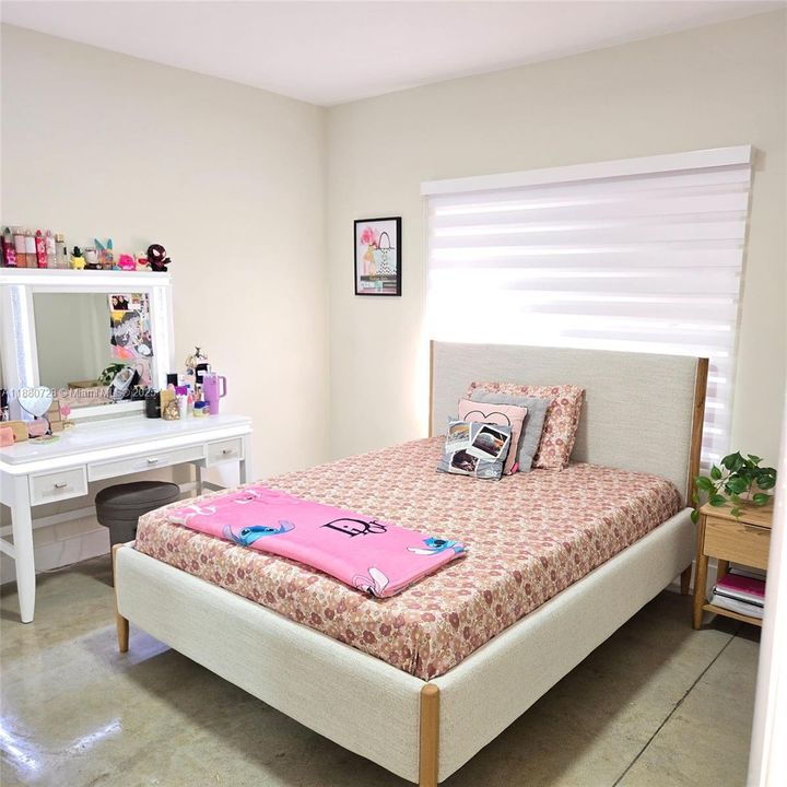 En Venta: $730,000 (3 camas, 2 baños, 1590 Pies cuadrados)