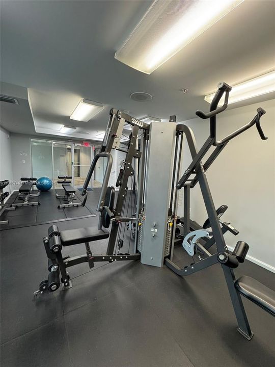 最近售出: $395,000 (1 贝兹, 1 浴室, 698 平方英尺)