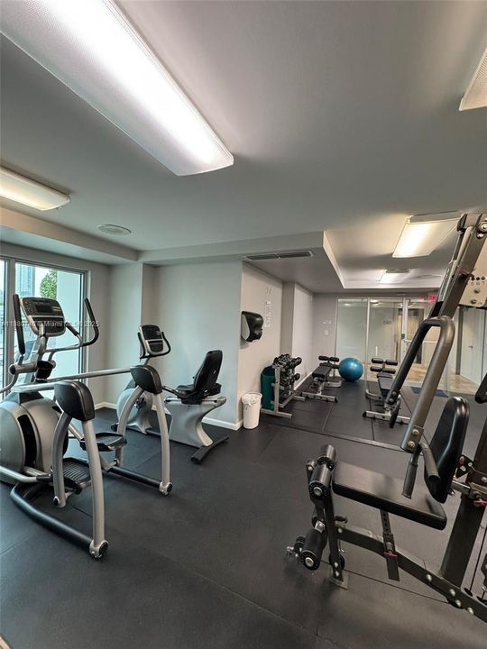 最近售出: $395,000 (1 贝兹, 1 浴室, 698 平方英尺)