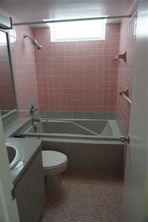 Activo con contrato: $665,000 (1 camas, 1 baños, 640 Pies cuadrados)