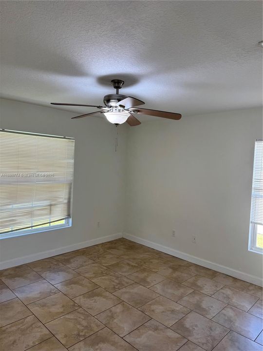 出租: $2,280 (3 贝兹, 2 浴室, 0 平方英尺)