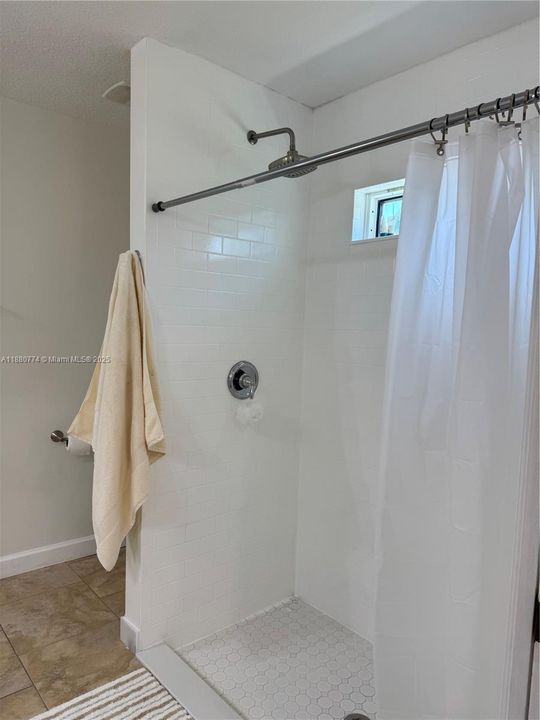 出租: $2,280 (3 贝兹, 2 浴室, 0 平方英尺)