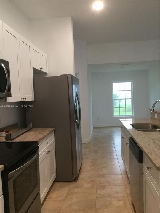 出租: $2,280 (3 贝兹, 2 浴室, 0 平方英尺)