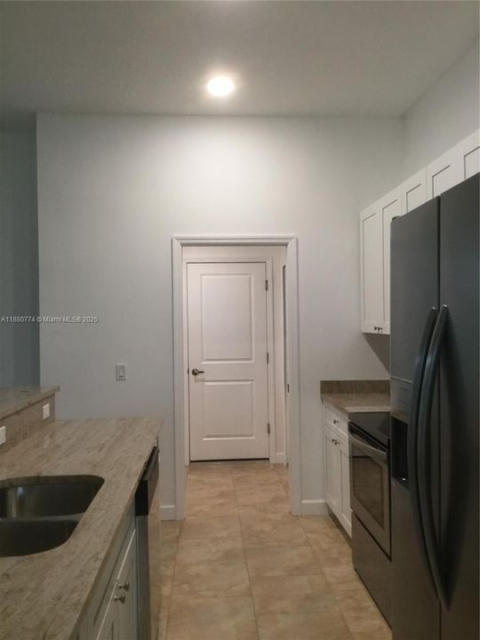 出租: $2,280 (3 贝兹, 2 浴室, 0 平方英尺)