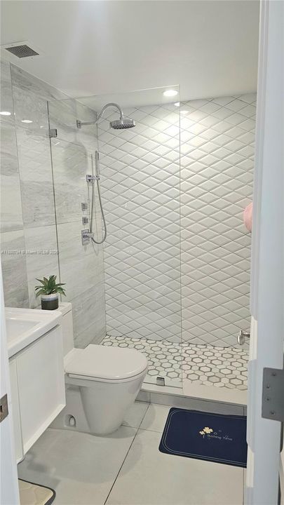 Под контрактом: $3,500 (1 спален, 1 ванн, 870 Квадратных фут)