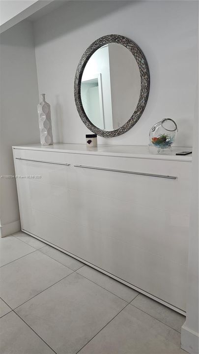 Под контрактом: $3,500 (1 спален, 1 ванн, 870 Квадратных фут)