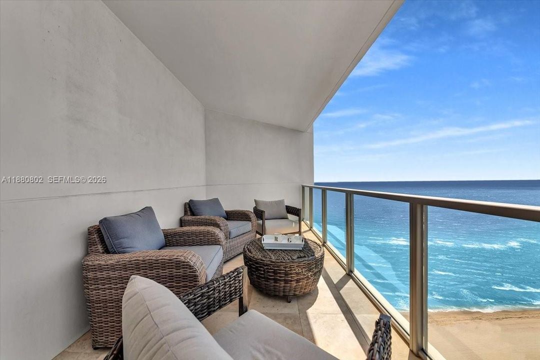For Sale: $1,895,000 (3 beds, 3 baths, 2627 Square Feet)