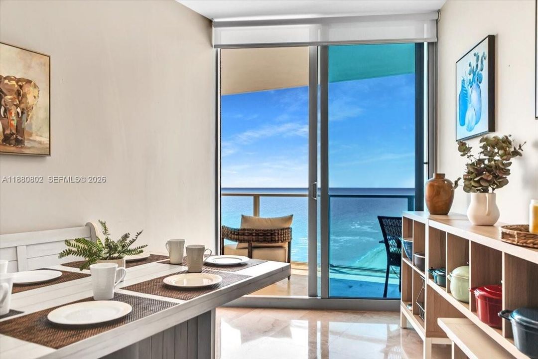 For Sale: $1,895,000 (3 beds, 3 baths, 2627 Square Feet)