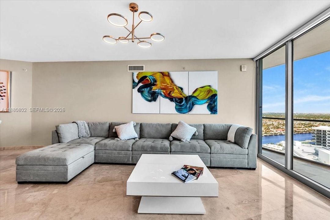 For Sale: $1,895,000 (3 beds, 3 baths, 2627 Square Feet)