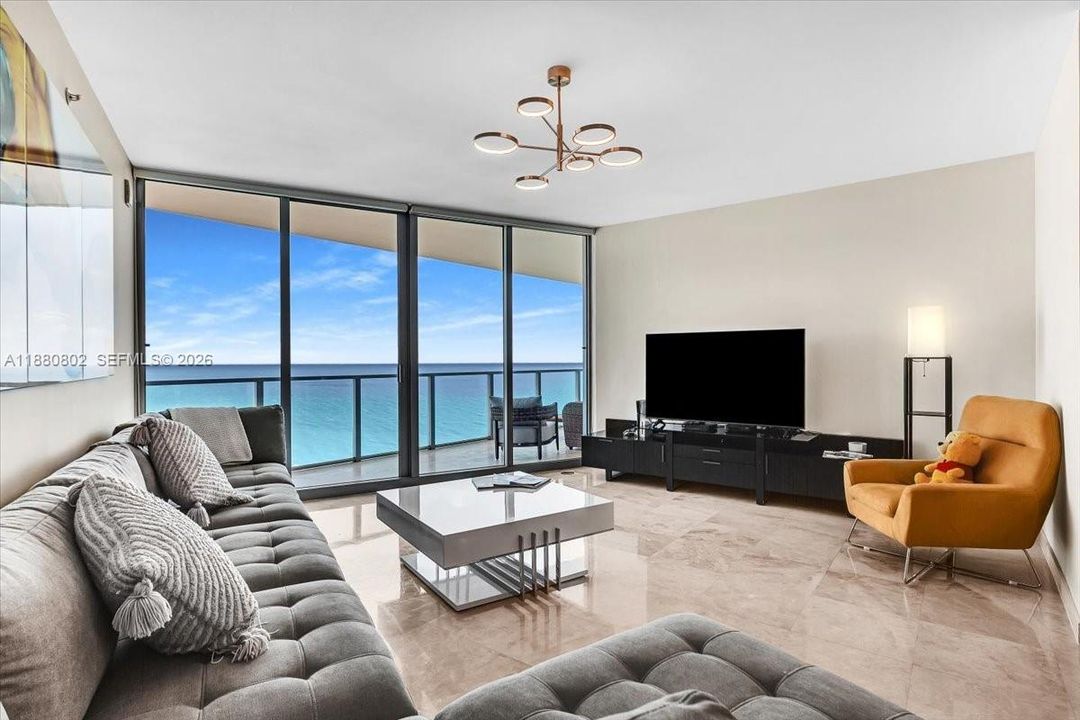 For Sale: $1,895,000 (3 beds, 3 baths, 2627 Square Feet)